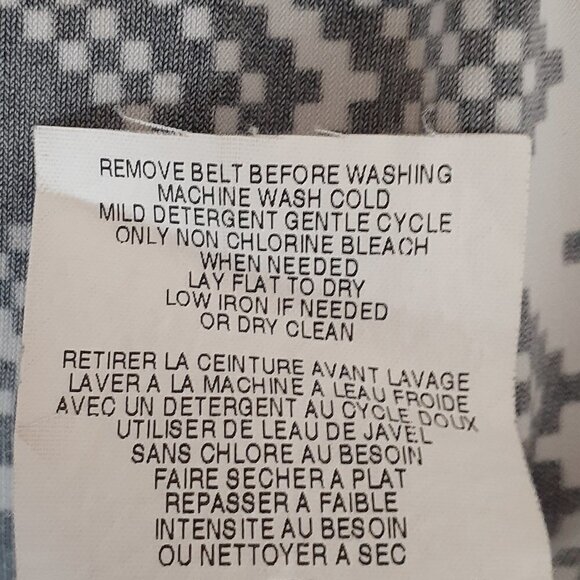 Motherhood MATERNITY Black/White Chevron Jersey Knit Tunic; Low V-Neck; Size XL - Picture 5 of 5